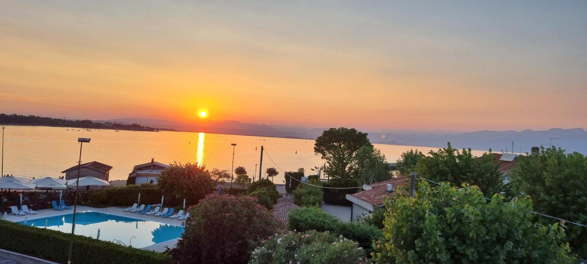 Hotel Ristorante Al Fiore Peschiera del Garda Esterno foto