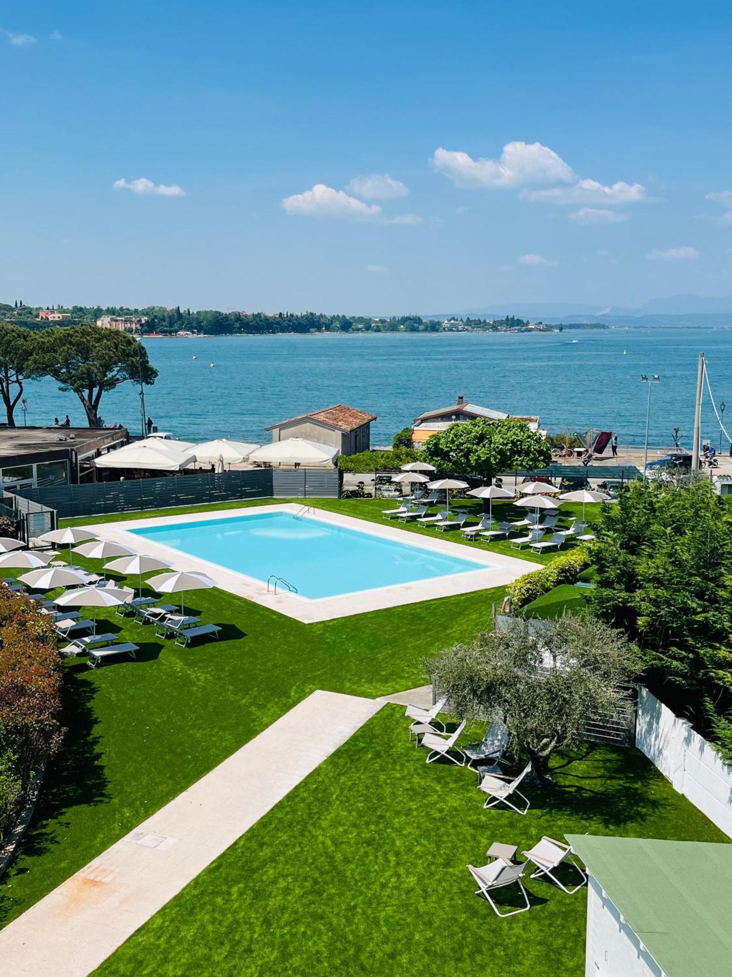 Hotel Ristorante Al Fiore Peschiera del Garda Esterno foto