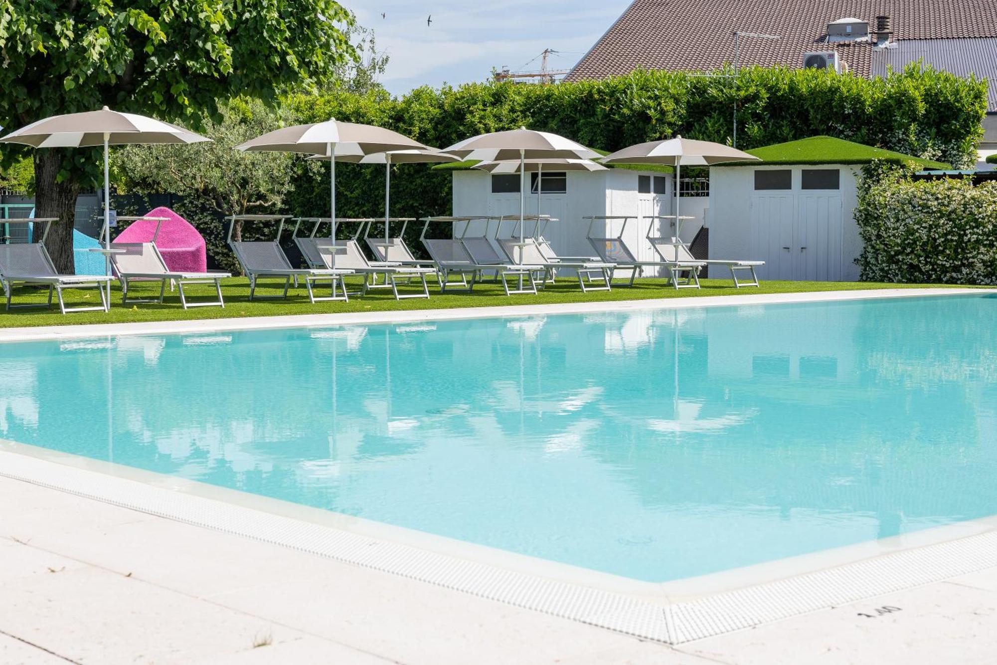Hotel Ristorante Al Fiore Peschiera del Garda Esterno foto